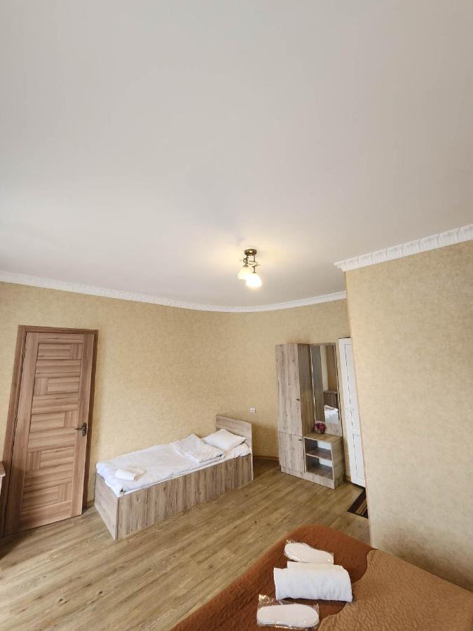 Moon Night Hotel Stepantsminda Exterior photo